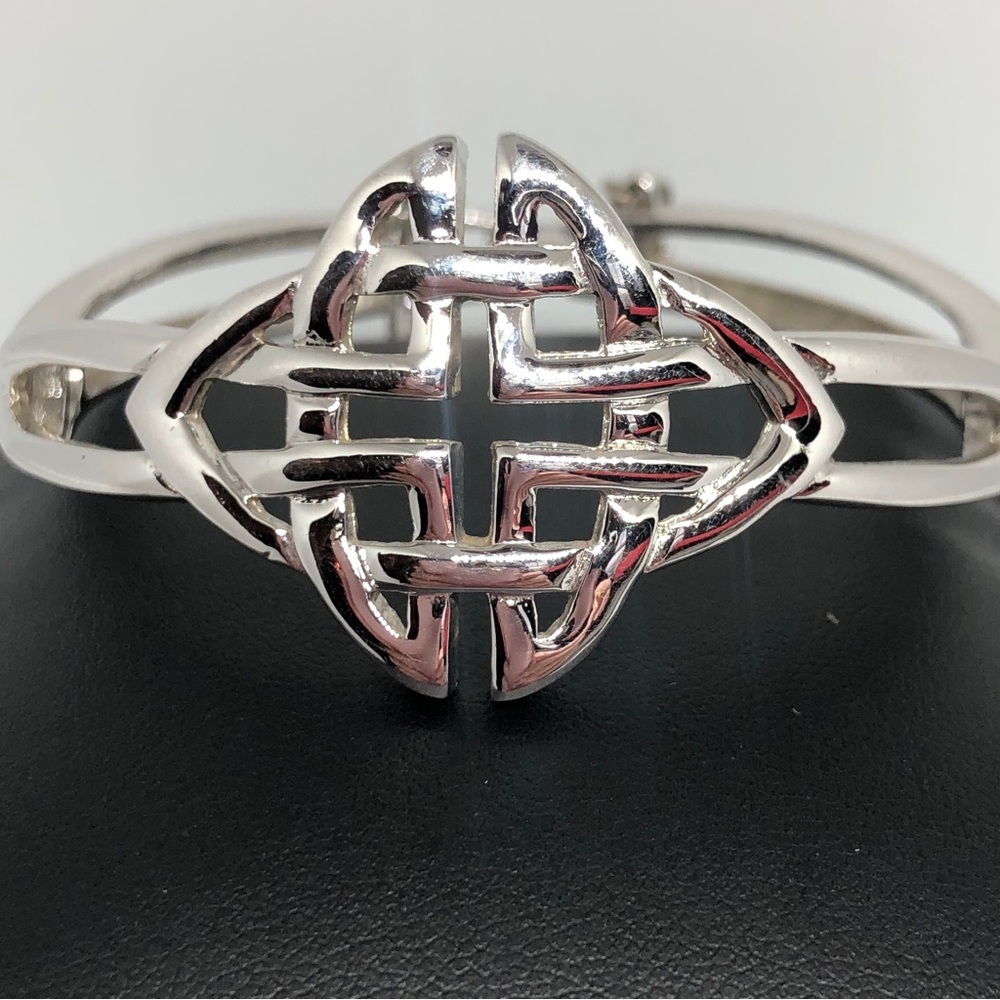 Monet Eternity Knot Bangle Bracelet